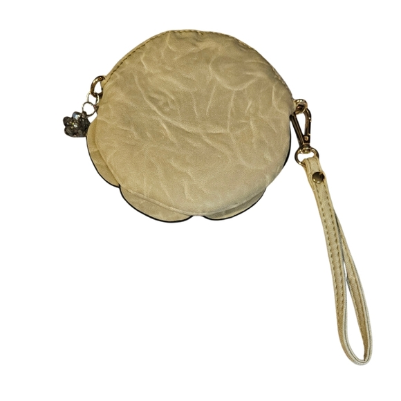 Leather Flower Wristlet w/ Beaded Flower Dangle - Picture 3 of 8